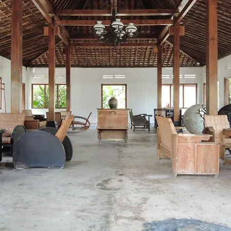 Ohmmstay - Rumah Pendopo Tanjungtirto Exterior photo