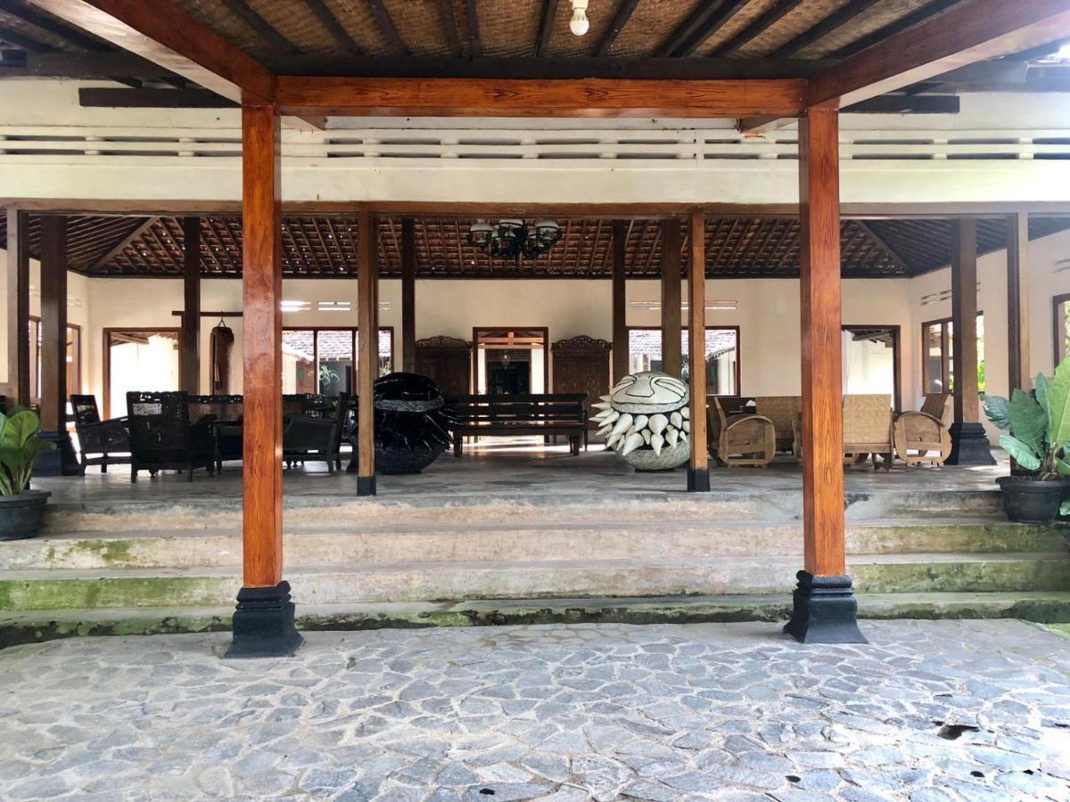 Ohmmstay - Rumah Pendopo Homestay Tanjungtirto