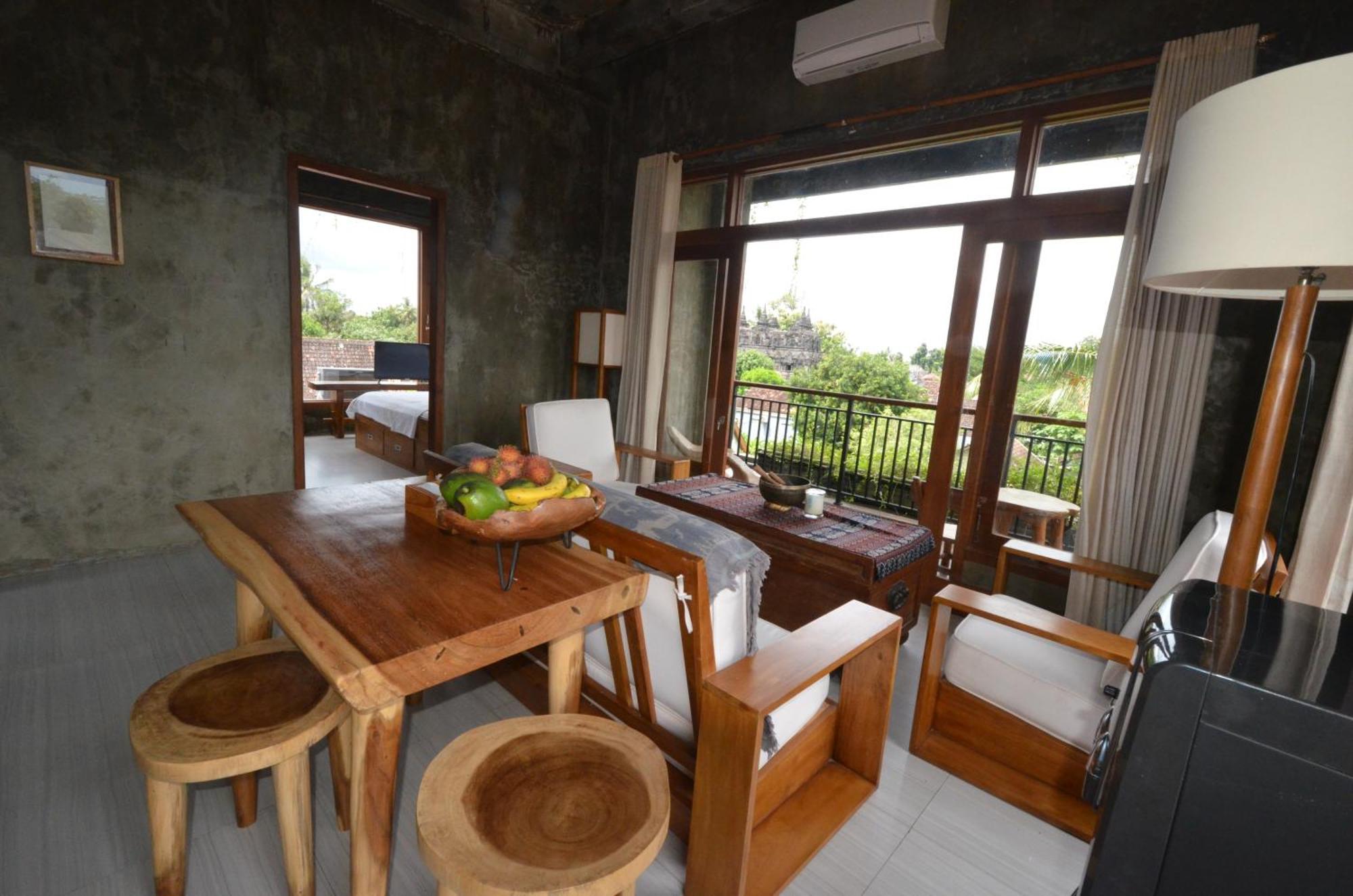 Ohmmstay - Rumah Pendopo